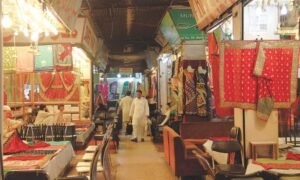 Find 7 Affordable Fashion with Karachi Wholesale Cloth Market